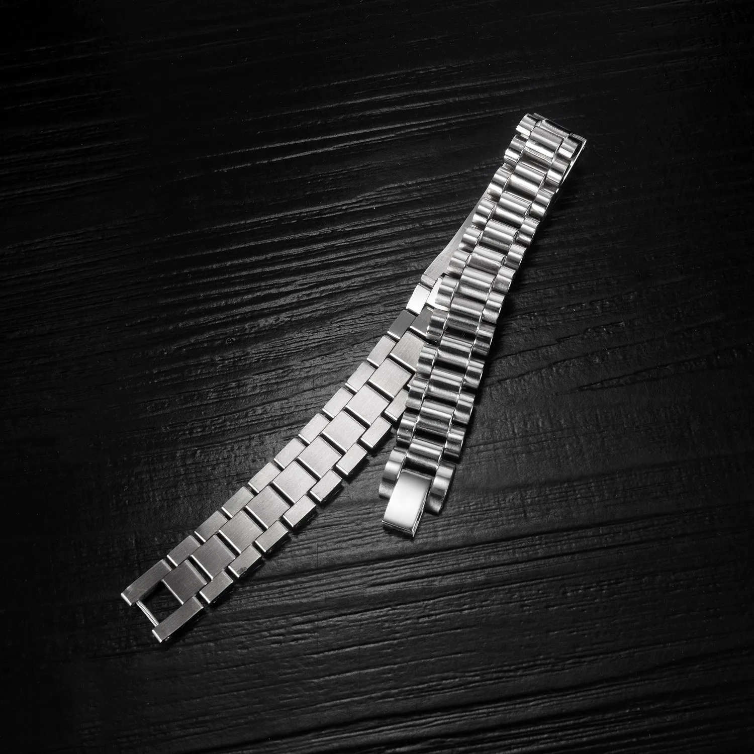 

Fashion personality Business men Stainless steel Glossy bracelet Simple and versatile Bracelet Wearable Comfortable Classic