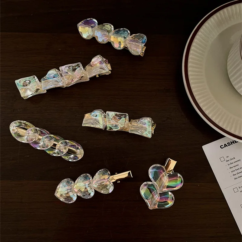 

Шпилька для волос в виде геометрической цепи