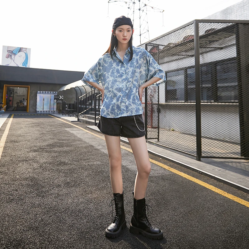 

Toyouth Women Shirts with Tie 2021 Summer Short Sleeve Polo Collar Loose Blouse Dyed Blue Chic Fashion Tops