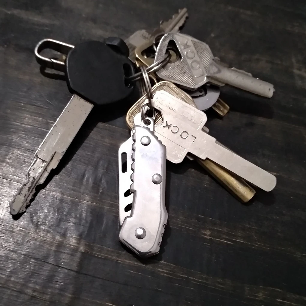 

Key Chain Stainless Steel Foldable Survival Hunting Keychain for Outdoor Activity, Silver