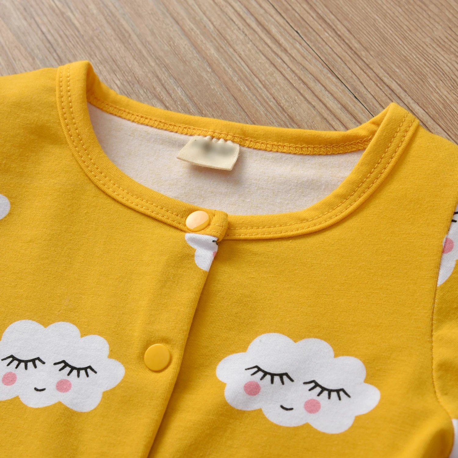 Тонкий хлопковый комбинезон с длинными рукавами и принтом облаков для маленьких