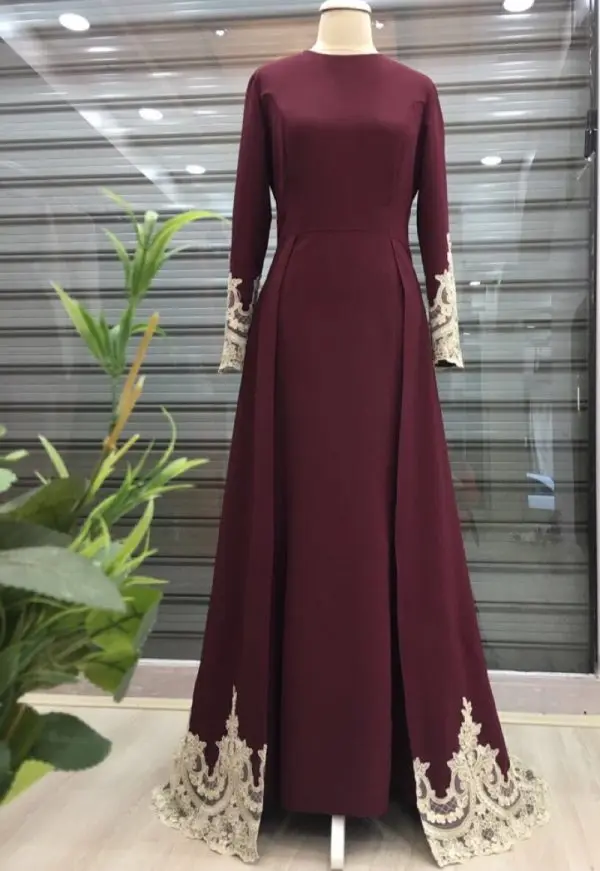 

Elegant Chiffon Gold Appliques Long Sleeve Evening Dresses A Line Arabic Dubai Muslim Formal Evening Party Gowns Robes De Soirée