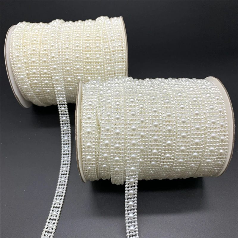 Бусины акриловые 2 шт. 10 мм с имитацией жемчуга цвета слоновой кости BEA1125 |