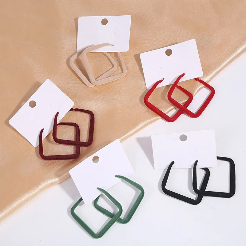 

Vintage Square Flocking Earring Girl Circle Square Temperament Geometric Hoop Earrings Trend Winter Lady Elegant Ear Jewelry