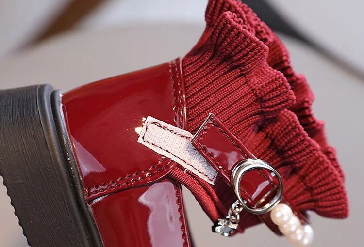 Кожаные туфли для девочек новинка 2022 осенние детские принцессы с кружевом модные