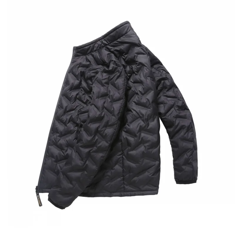 Куртка мужская зимняя на молнии с воротником-стойкой и длинным рукавом