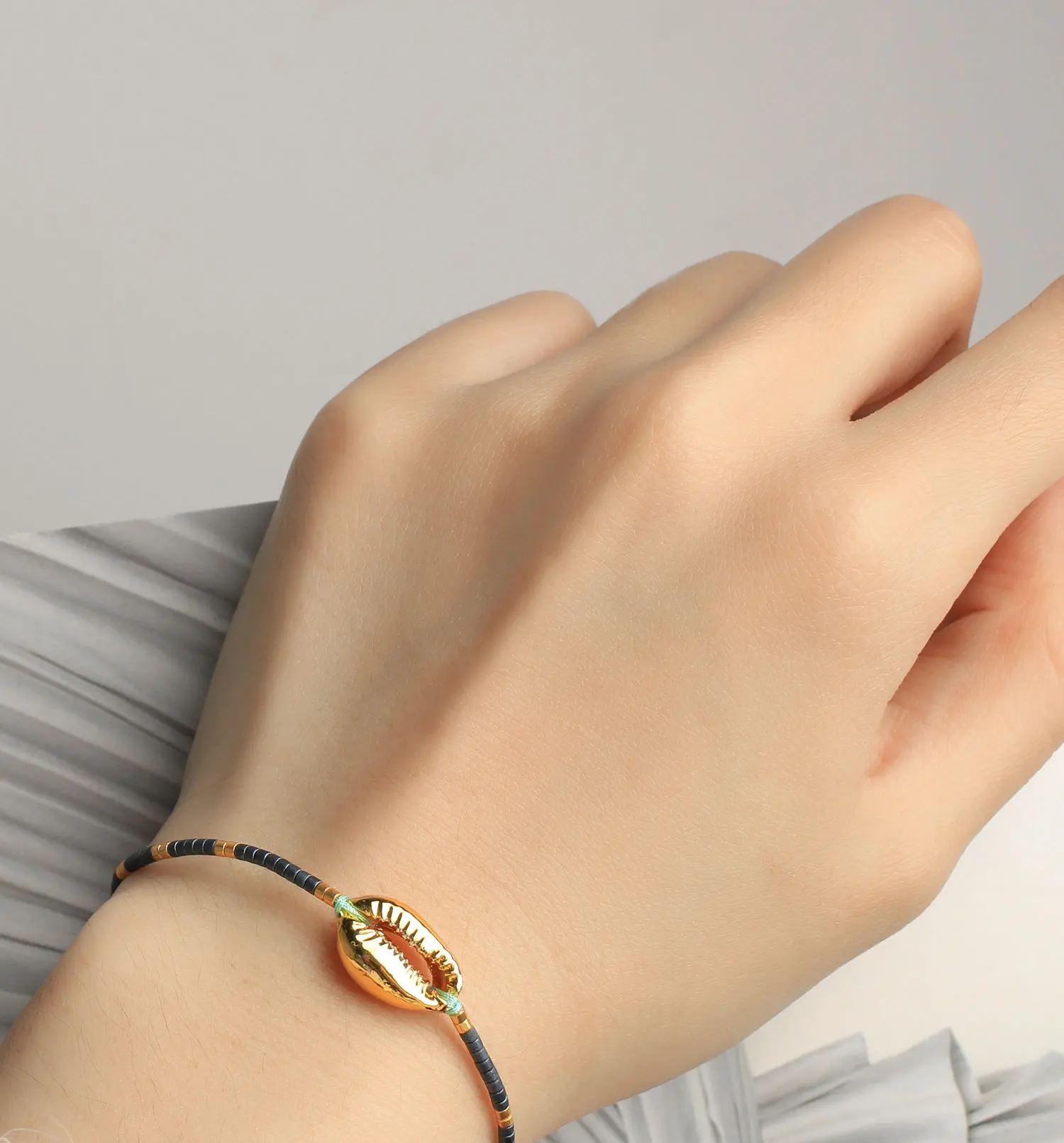 

Fashion Gold Shell Bracelets Miyuki Seed Beaded Bracelet for Women Chic Beach Seashell Strand Pulseras Jewelry 2021