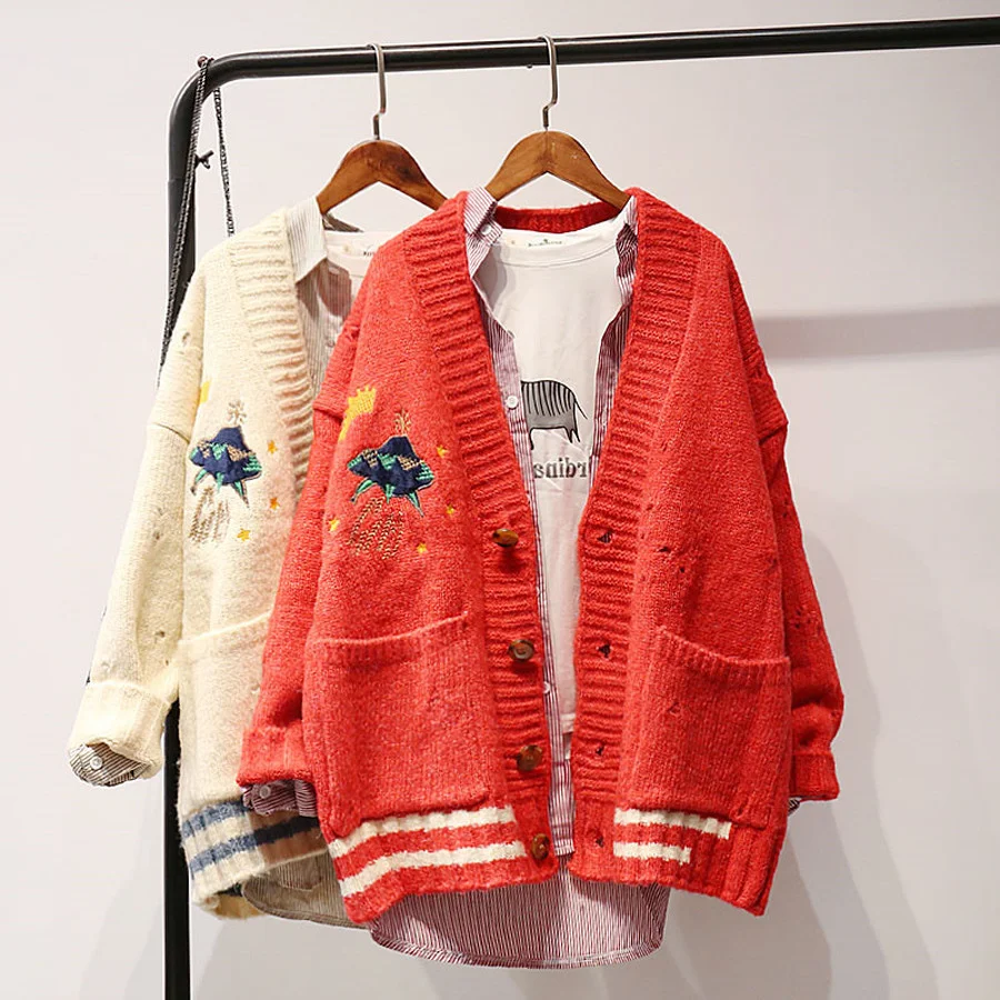 

BoozRey 2021 Korean Cardigan Loose Mid-length Sweater Women's Wild College Wind Hole Embroidery Women's Thick Knit Sweater Tide