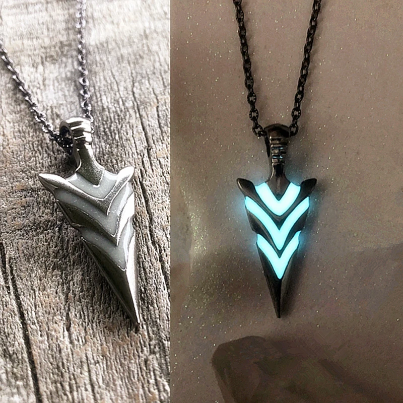 

Luminous Necklace For Men Arrow Pendant Long Chain Necklace Hip Hop Jewelry Glow In The Dark Neck Lace Colar Gift Accessories