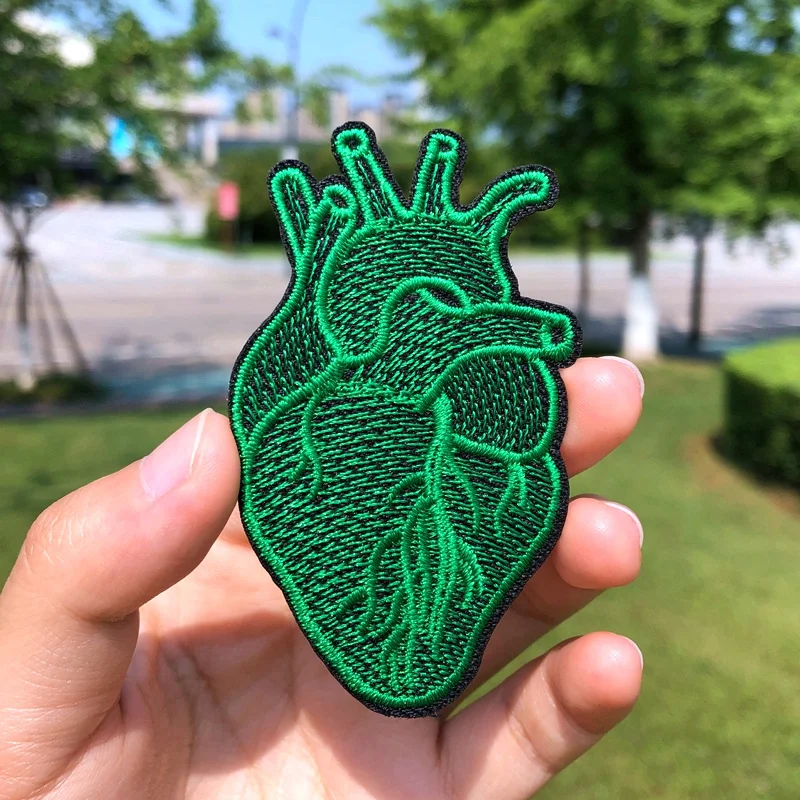 Простые шестицветные нашивки в форме сердца для вышивки одежды швейные на одежду