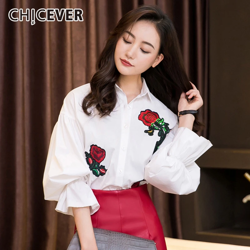 Женская блузка с цветочной вышивкой рукавом фонариком и отложным