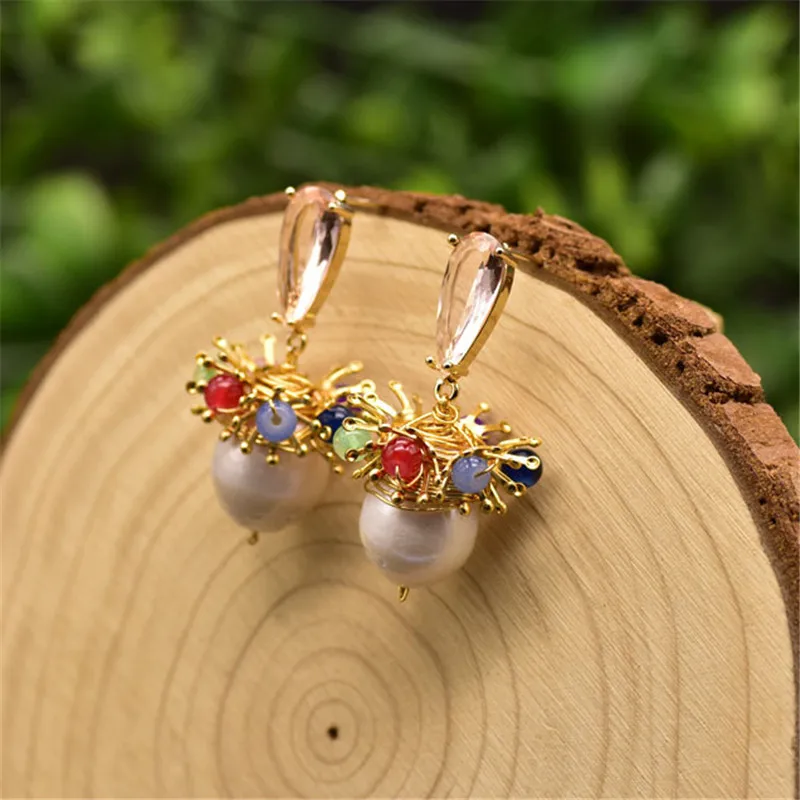 

Женские серьги-подвески с натуральным жемчугом