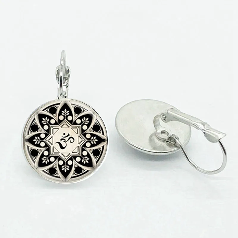 

Vintage Glass Cabochon Om Yoga Mandala Ladies Earrings Classic Buddhist Religious Jewelry Fashion Gifts