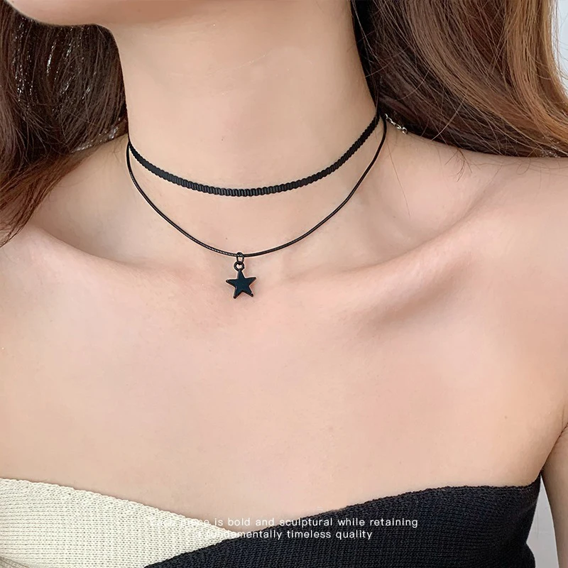 Модное винтажное Двухслойное ожерелье-чокер из черной кожи с подвеской в виде звезды и Луны для женской вечеринки Модное винтажное Двухслойное ожерелье-чокер из черной кожи с подвеской в виде звезды и Луны для женской вечеринки