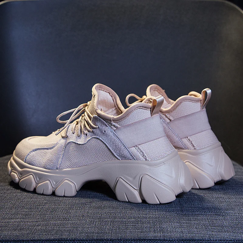 Женские кроссовки из натуральной кожи на толстой подошве черные повседневные