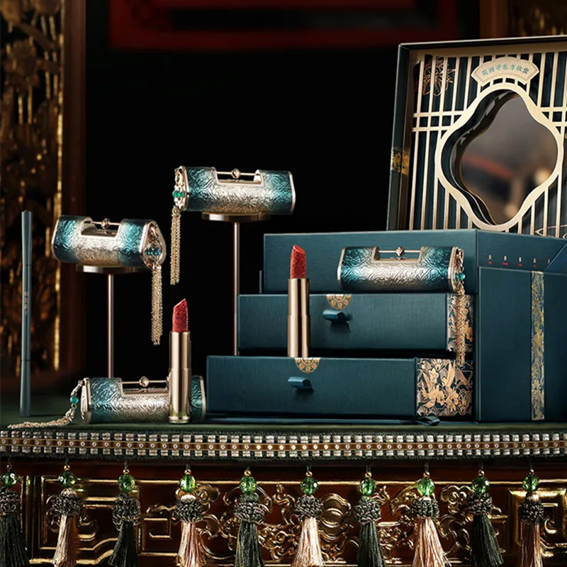 

Концентрический костюм для бровей в китайском стиле, помада с сердцем и замком, маленькие брифы, карандаш для бровей, макияж