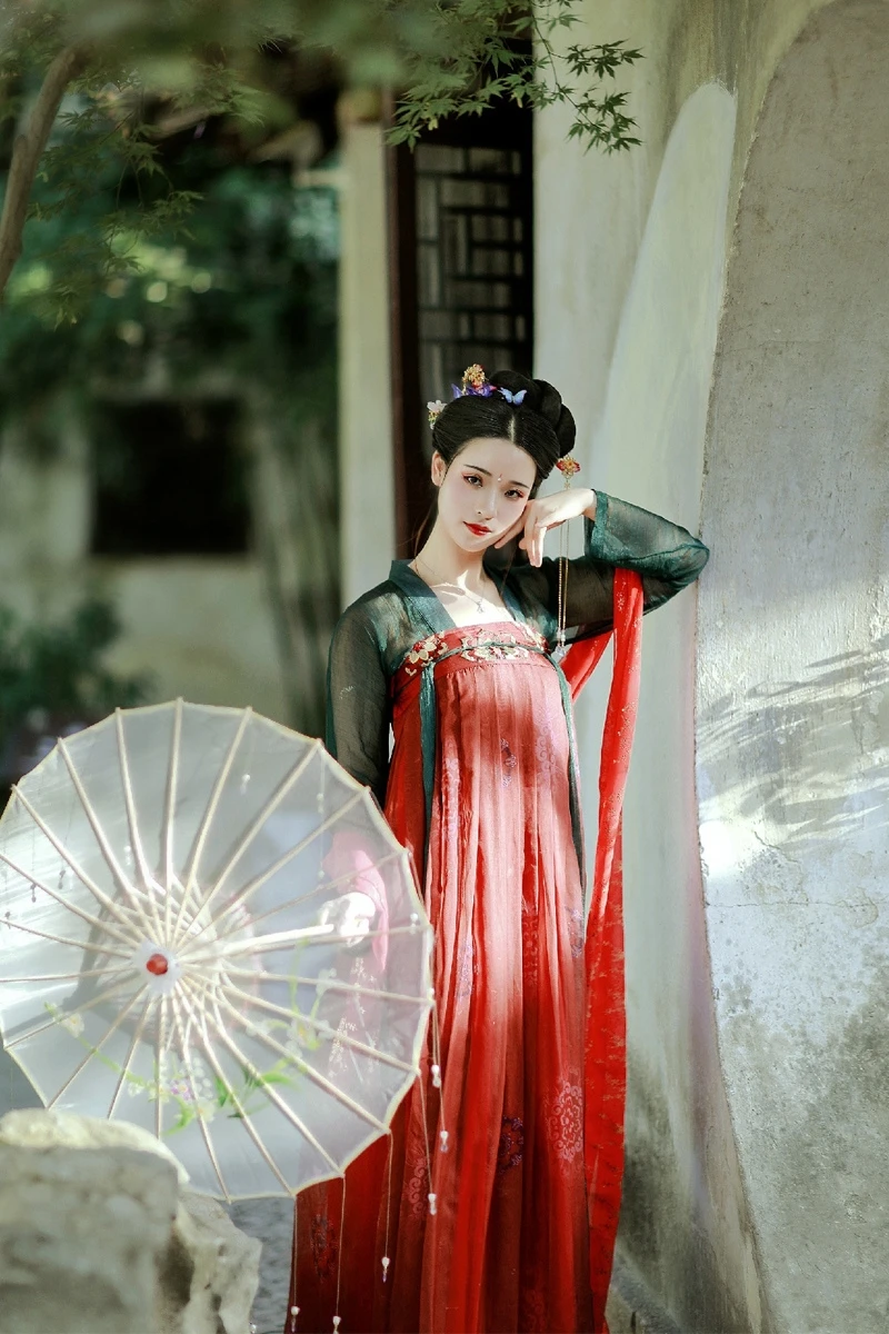 

Fengge kite full chest skirt skirt Hanfu women 's big swing skirt embroidered full chest costume female costume fairy