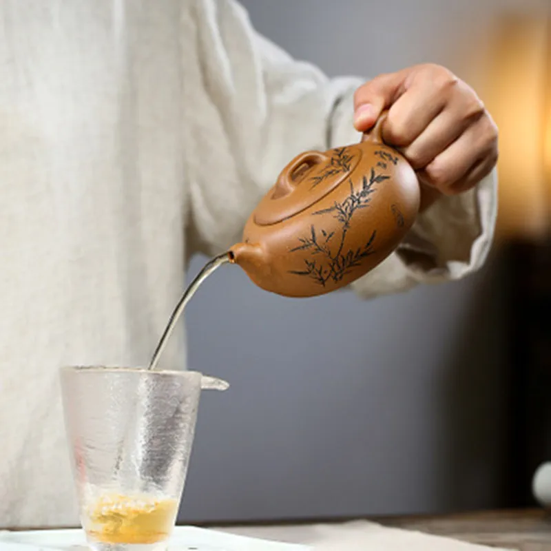 

Kitchen,Dining & Bar