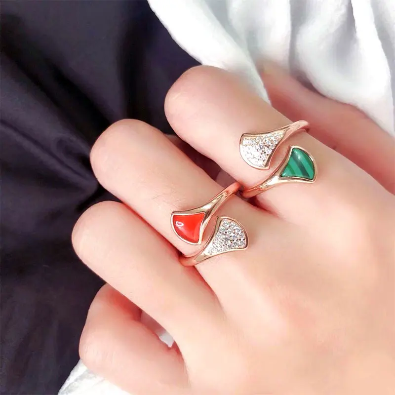 

Оригинальное циркониевое кольцо с юбкой фаната, классический логотип из серебра 925 пробы, подходит для женщин на свадьбу, ювелирные изделия ...