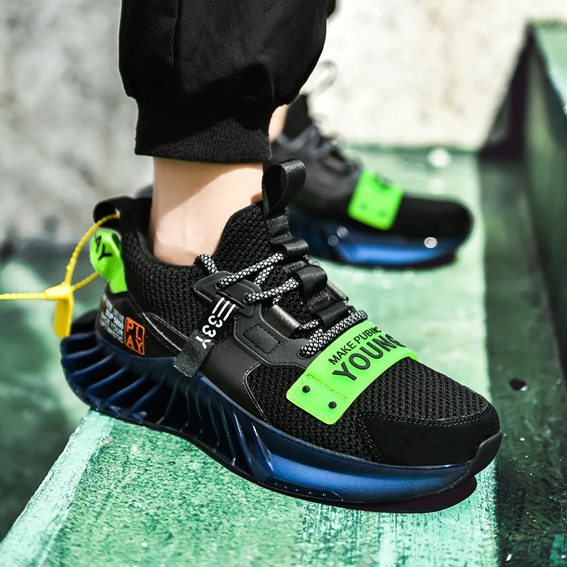 

New Blade Sneakers For Young Generation Mesh Breathable Running Shoes Men Autumn Night Reflective Chaussures Stable Zapatillas