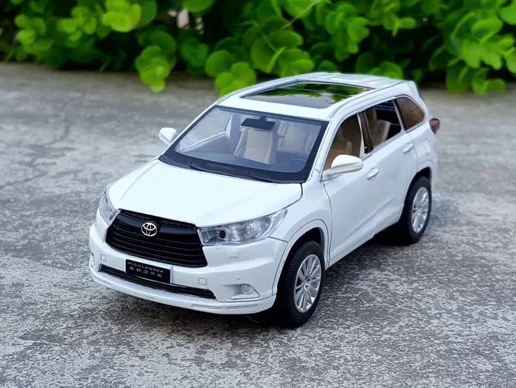 1:32 Масштаб Литой Сплав металлическая модель автомобиля SUV для TOYOTA Highlander Коллекция Модель внедорожный автомобиль звук и светильник