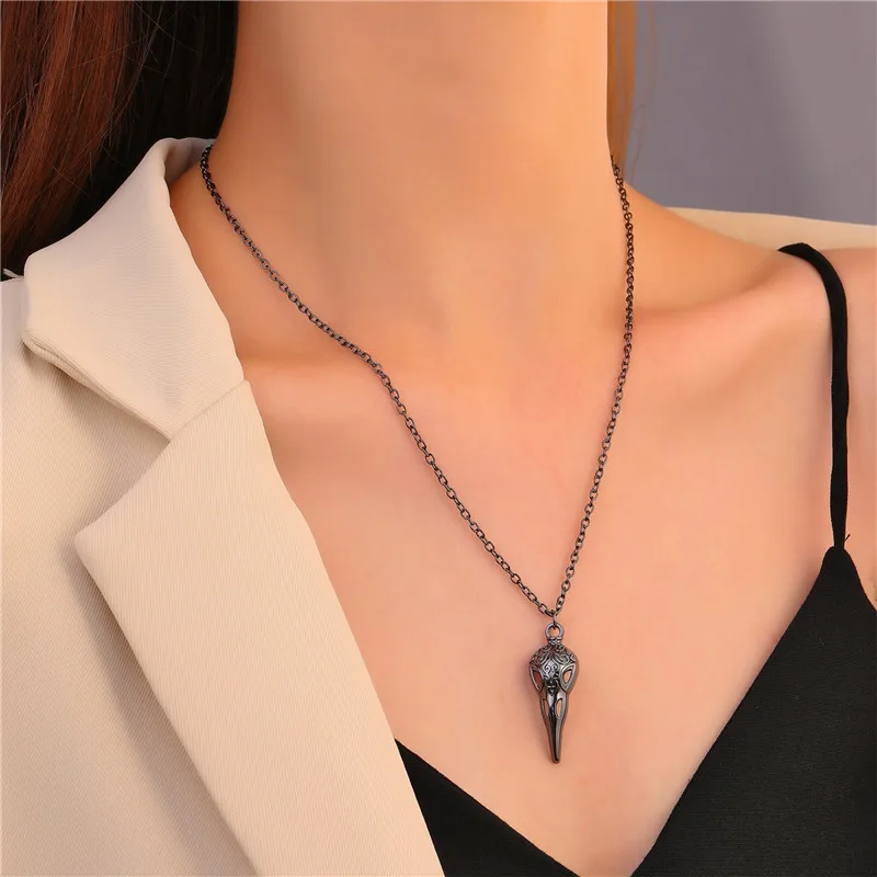 

Splicing love necklace couple retro Gothic Punk Skull clavicle chain