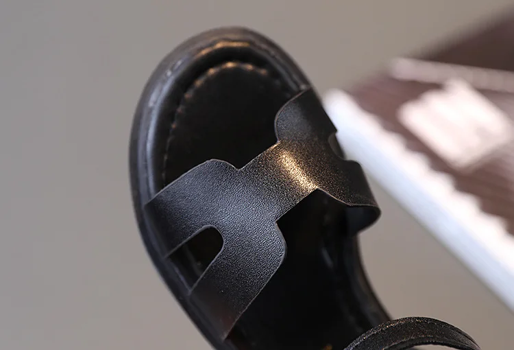 

Summer New Sandals 2021 Girl Gladiator Shoes Fashion Back Zipper Sandals Girls Retro Shoes Flats Hollow Chic Princess for Party