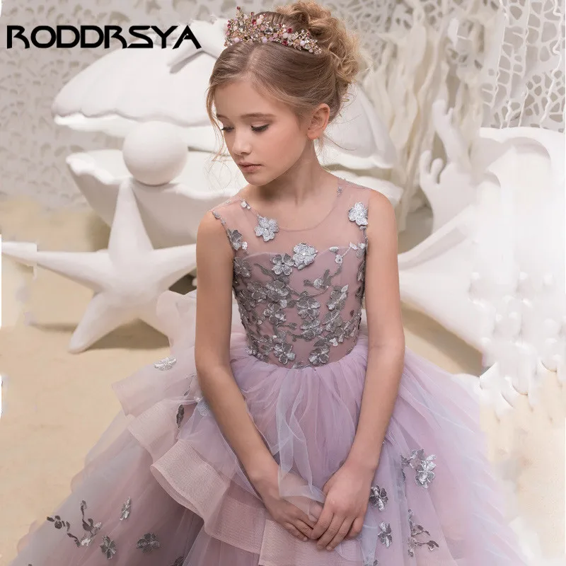 

RODDRSYA Sleeveless Tiered Tulle Flower Girl Dresses Lace Pageant Dresses Gowns First Communion Dress Birthday Party Prom Dress