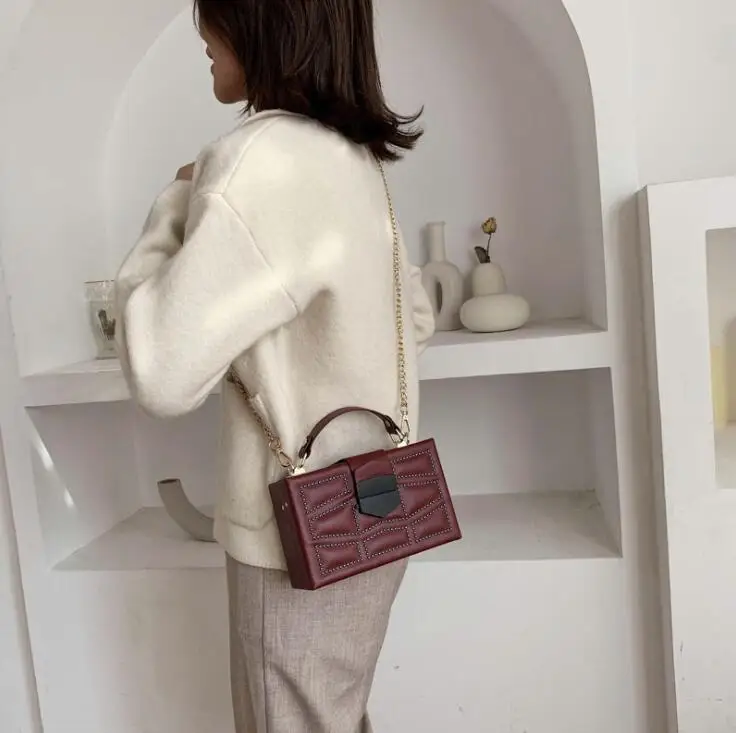 Винтажная квадратная женская сумка 2020 модная из искусственной кожи брендовая