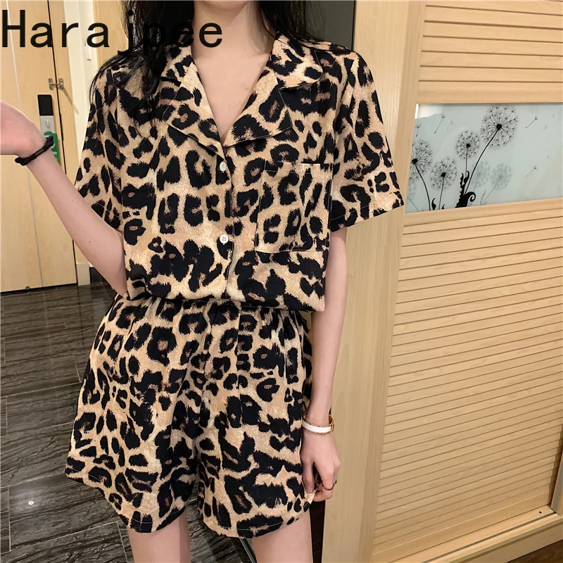 

Harajpee Korean Ins Pajamas Summer Women 2021 New Silk Leopard Turn-down Collar Short Sleeve Shorts Sleepwear Home Wear Clothing