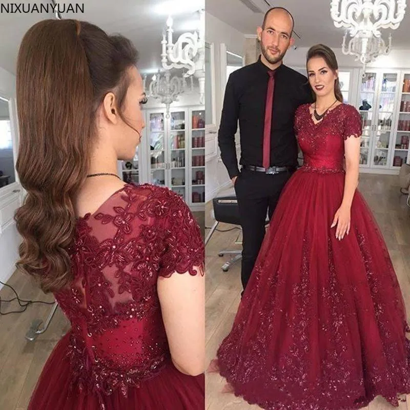 

2021 Burgundy Evening Dresses with Short Sleeves Appliqued Beaded Tulle A Line Prom Dresses Formal Pageant Party Dresses