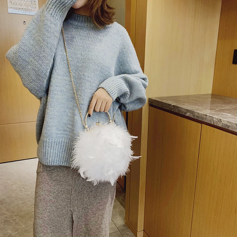 Сумка из натурального меха с перьями женский клатч на цепочке вечерняя Женская