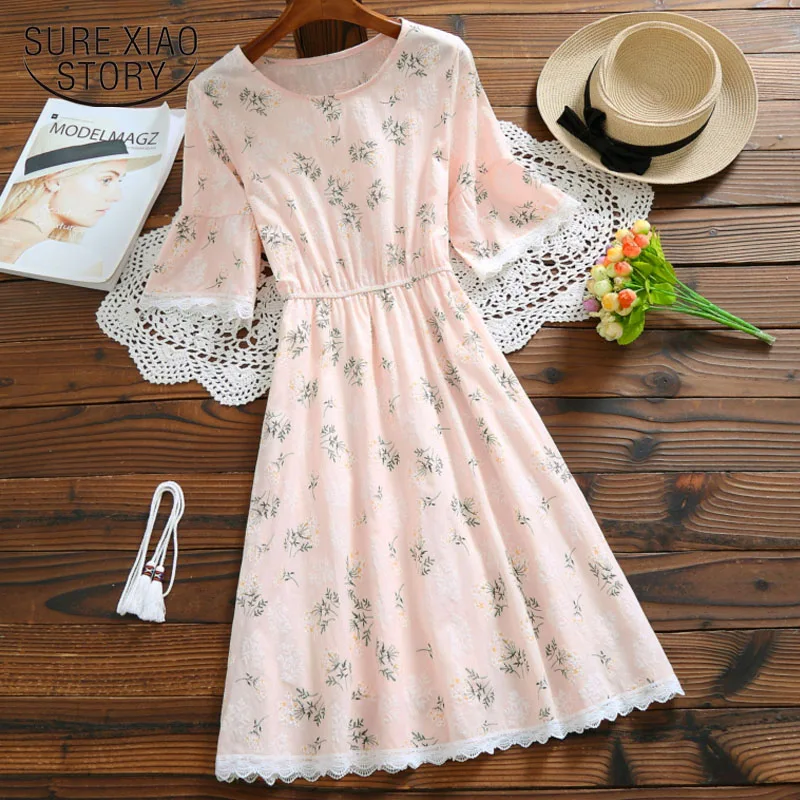 Женское платье с круглым вырезом длинное средней длины из хлопка цветочным