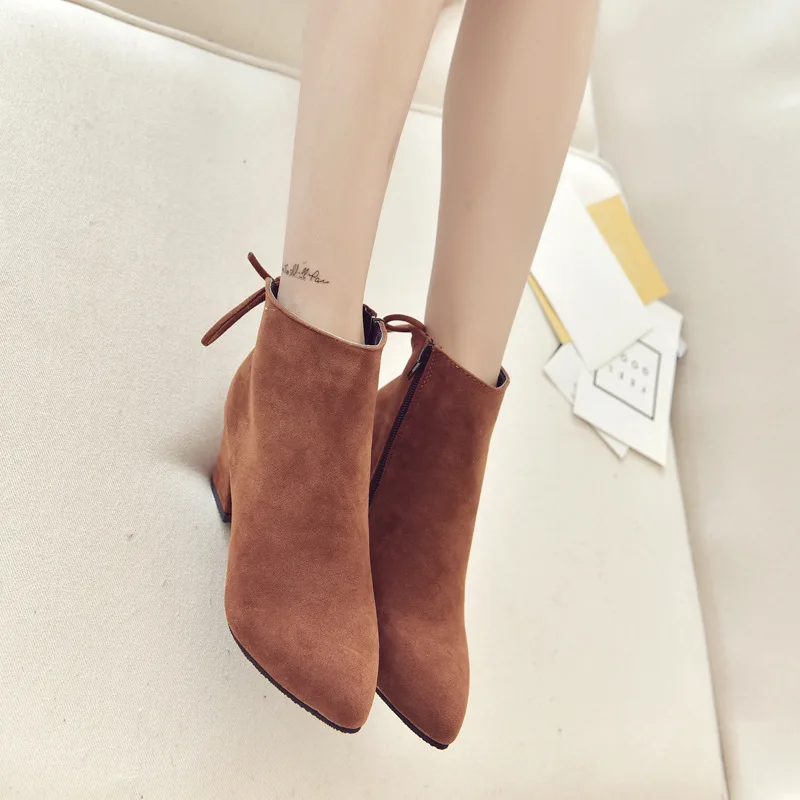 Однотонные лаконичные женские ботинки для отдыха Короткие Модные Винтажные на