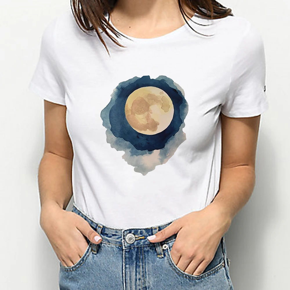 

Oil Painting Moon Graphic T Shirts Artsy Fashion Style Summer Clothing for Women 2021 Hip Hop Brazil Street Fashion Matching