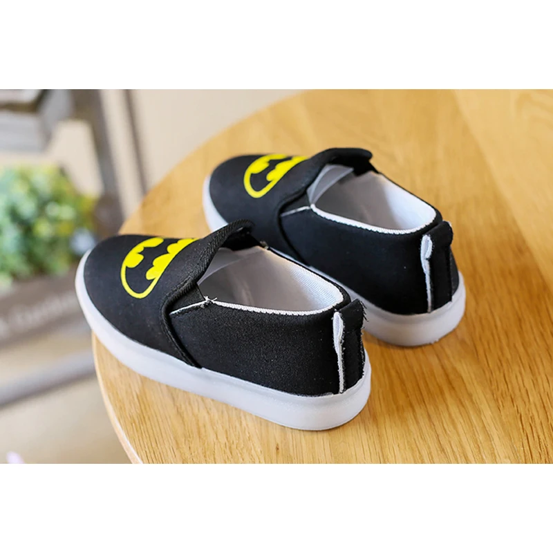 

Breathable Kids Shoes Girls Boys Shoes Cartoon Led Light Up Shoes Loafers Casual Sneakers Shoes Boys Girls Sneakers