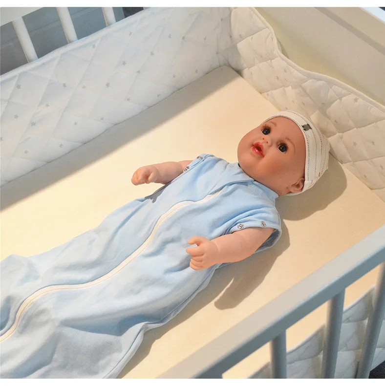 

Cotton Baby Wearable Blanket Suitable for Children Aged 0-6 Months Soft and Lightweight Sleeveless Baby Sleeping Bag