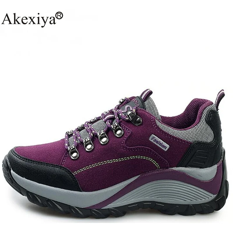 Женские походные ботинки Akexiya черные Нескользящие на танкетке для занятий