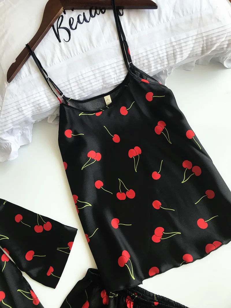 Женская пижама из трех предметов черная шелковая атласная Домашняя одежда