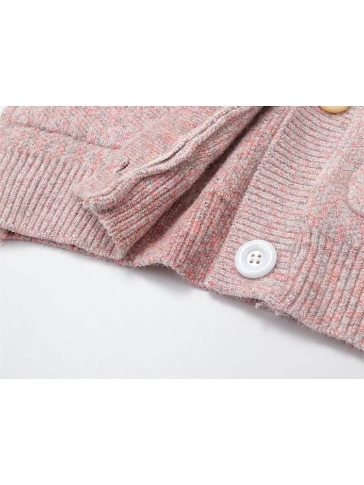 Женский вязаный кардиган с V-образным вырезом и длинным рукавом |