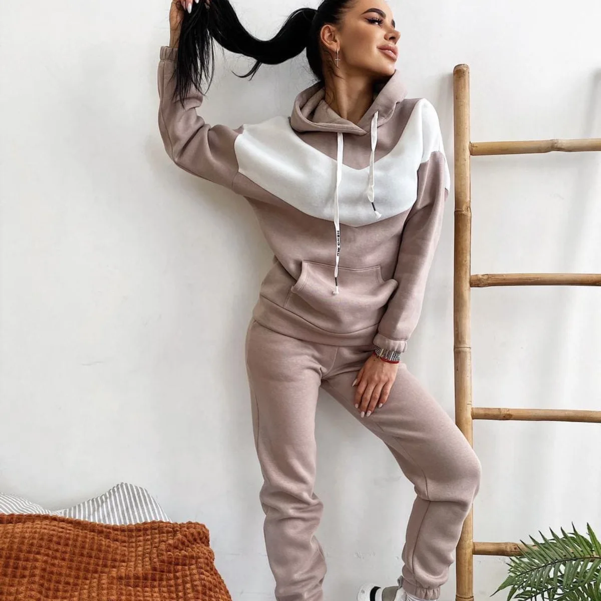 

Women's Sports and Leisure Sweater Suit 2-piece Set, Cycling Jogging Sports Hooded Slim Sports Suit Two-piece Suit