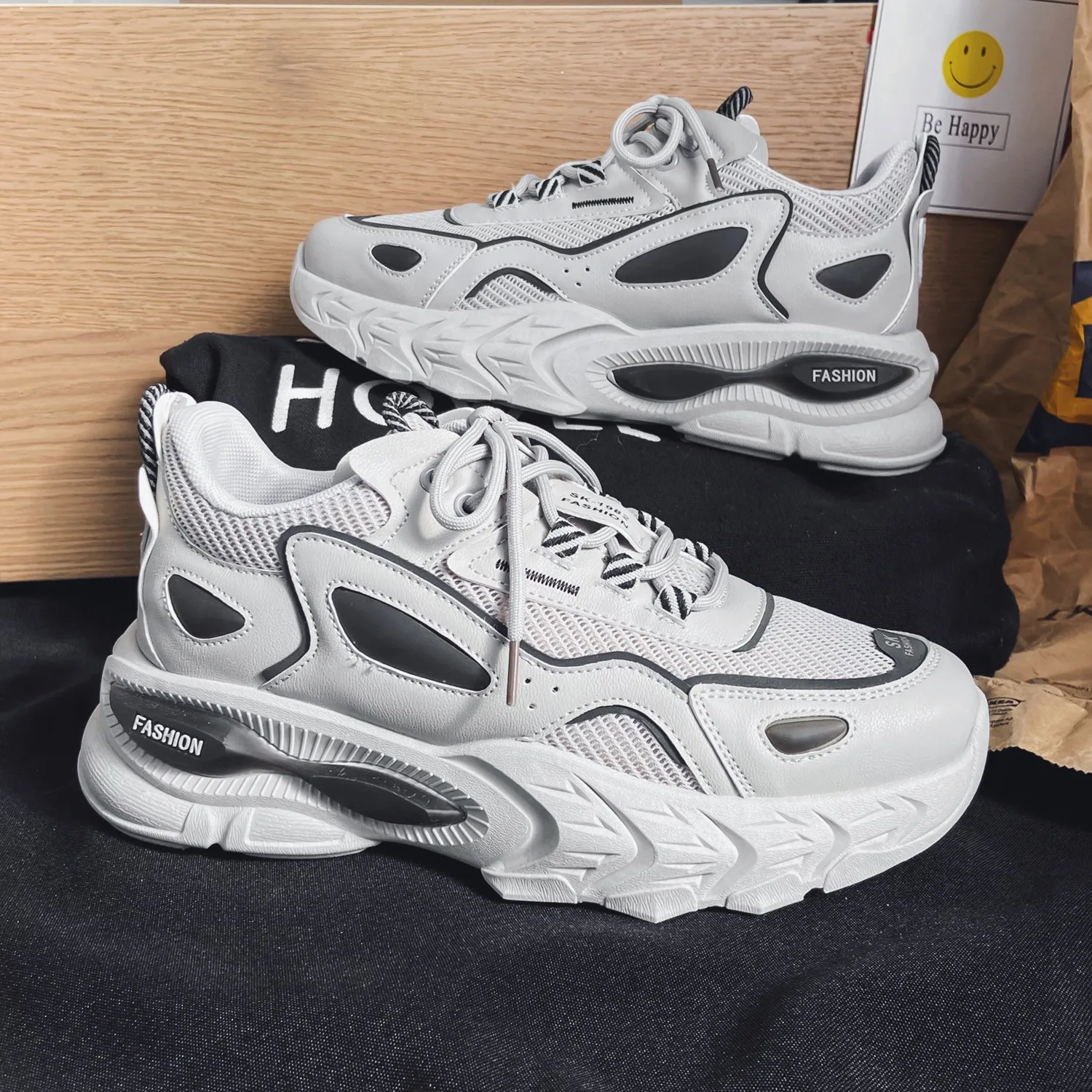 

New Breathable Comfortable Running Shoes For Men Outdoor Sport Running Shoes Male Sneakers Light Casual Anti-skid Walking Shoes
