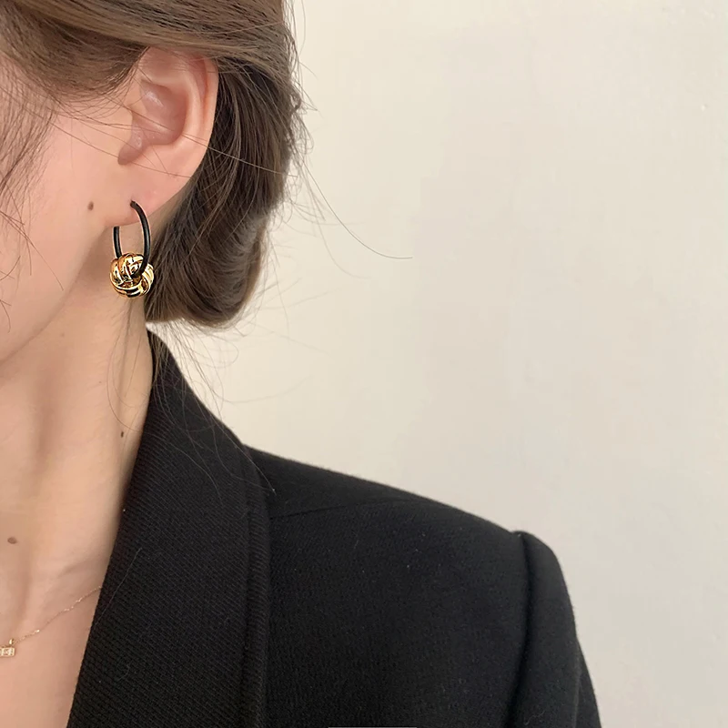 Ретро Конг Стиль персонализированные клипсы Для женщин высокое чувство Интернет