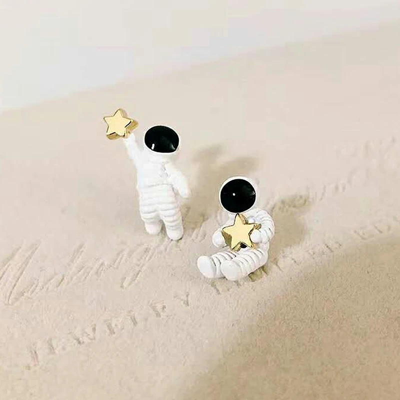 Модные серьги-гвоздики с космонавтом космической планеты для женщин белые
