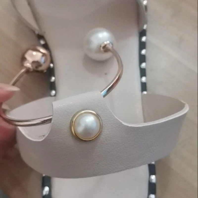 

2021 Summer New Women's Fashion Personality Pu Pearl Set Foot Ring Sandals Elegant Fairy Wind Hot Sell Women's Sandals 7KG227