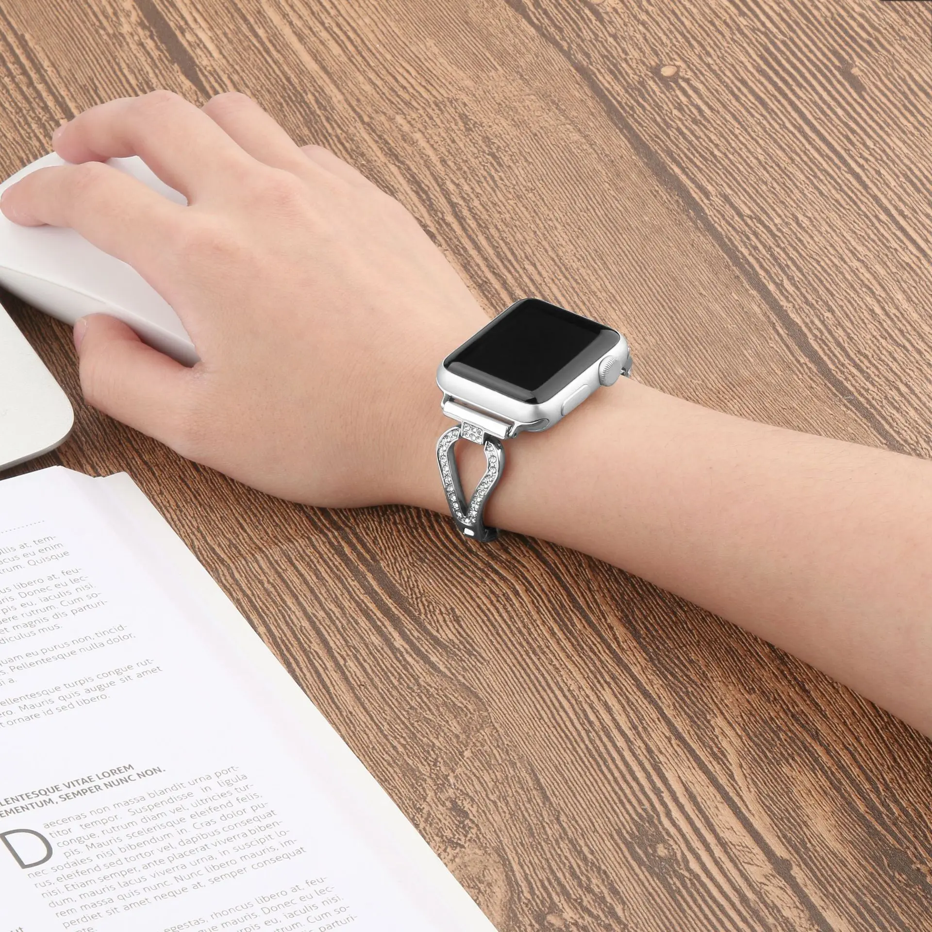 

Luxury Rhinestone Bracelet Stainless Steel Band For Apple Watch 3 2 1 42mm 38mm Bling Strap for iWatch Series 5 4 44mm 40mm