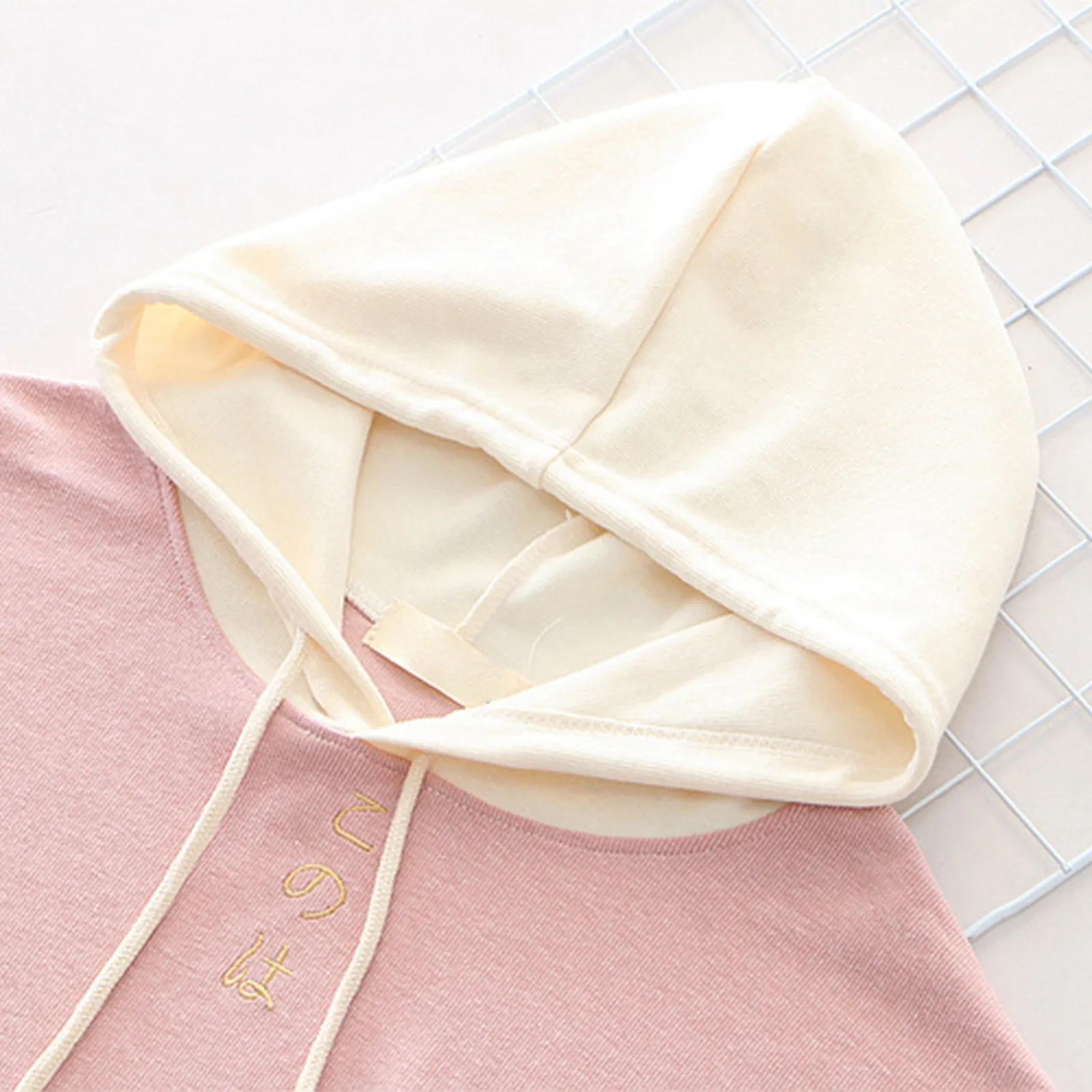 

Autumn/winter new style women's fashion polyester loose top casual sports hooded top skin-friendly hooded F