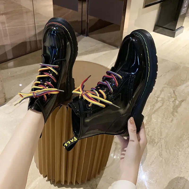 

QWEEK Black Martin Ankle Boots Short Female 2021 New Platform Wild British Style Spring Autumn Chelsea Motorcycle Rubber Fashion