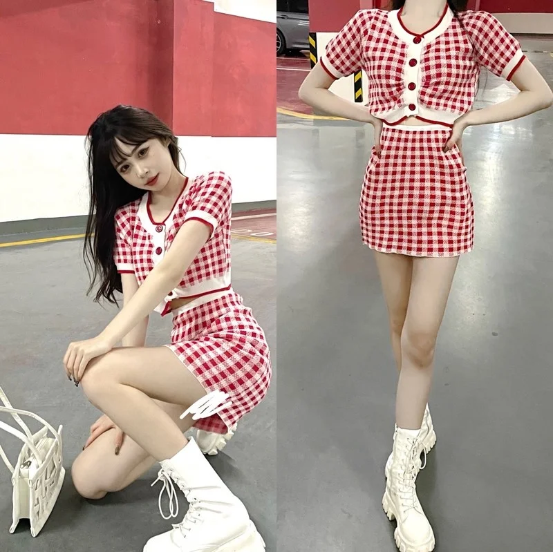 Женский костюм с юбкой Трикотажный в корейском и зарубежном стиле французскую