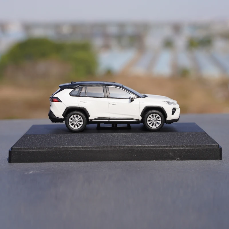 1:43 TOYOTA WILDANDER SUV модель автомобиля из сплава статическая высокая металлических